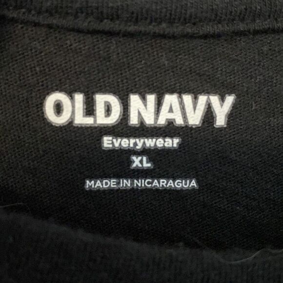 Raised by waves black graphic tee size XL - Picture 3 of 3